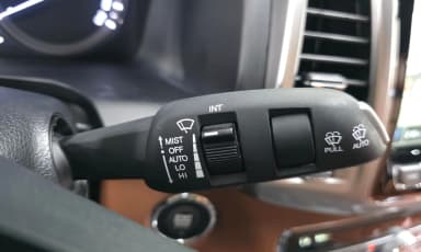 Rexton Sports Khan
