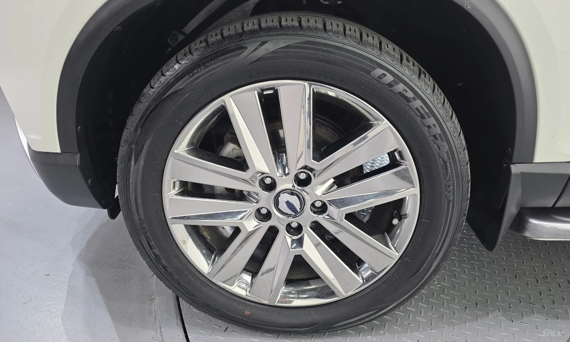Rexton Sports Khan