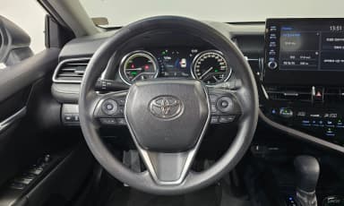 Camry (XV70)