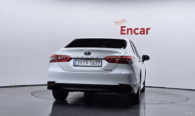 Camry (XV70)