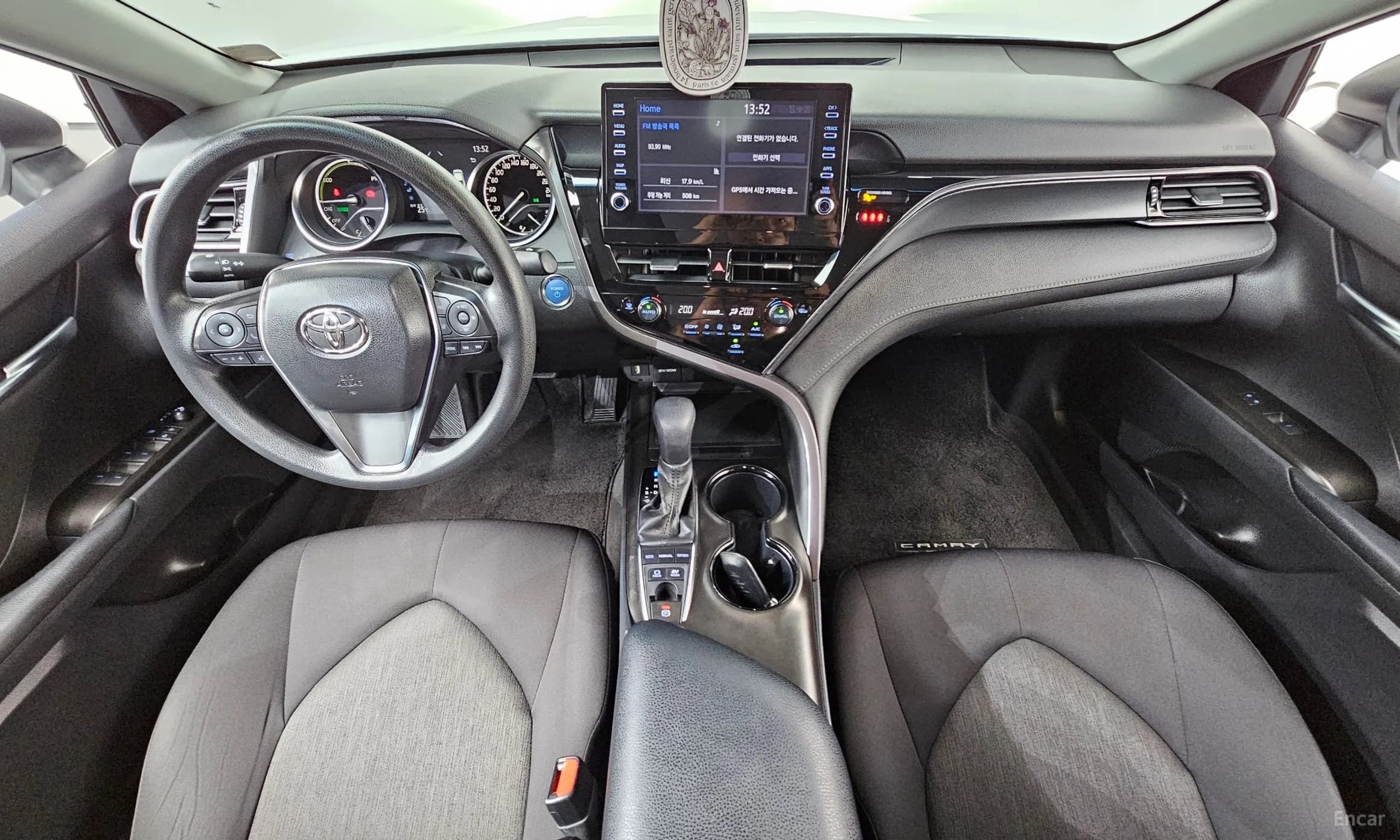 Camry (XV70)