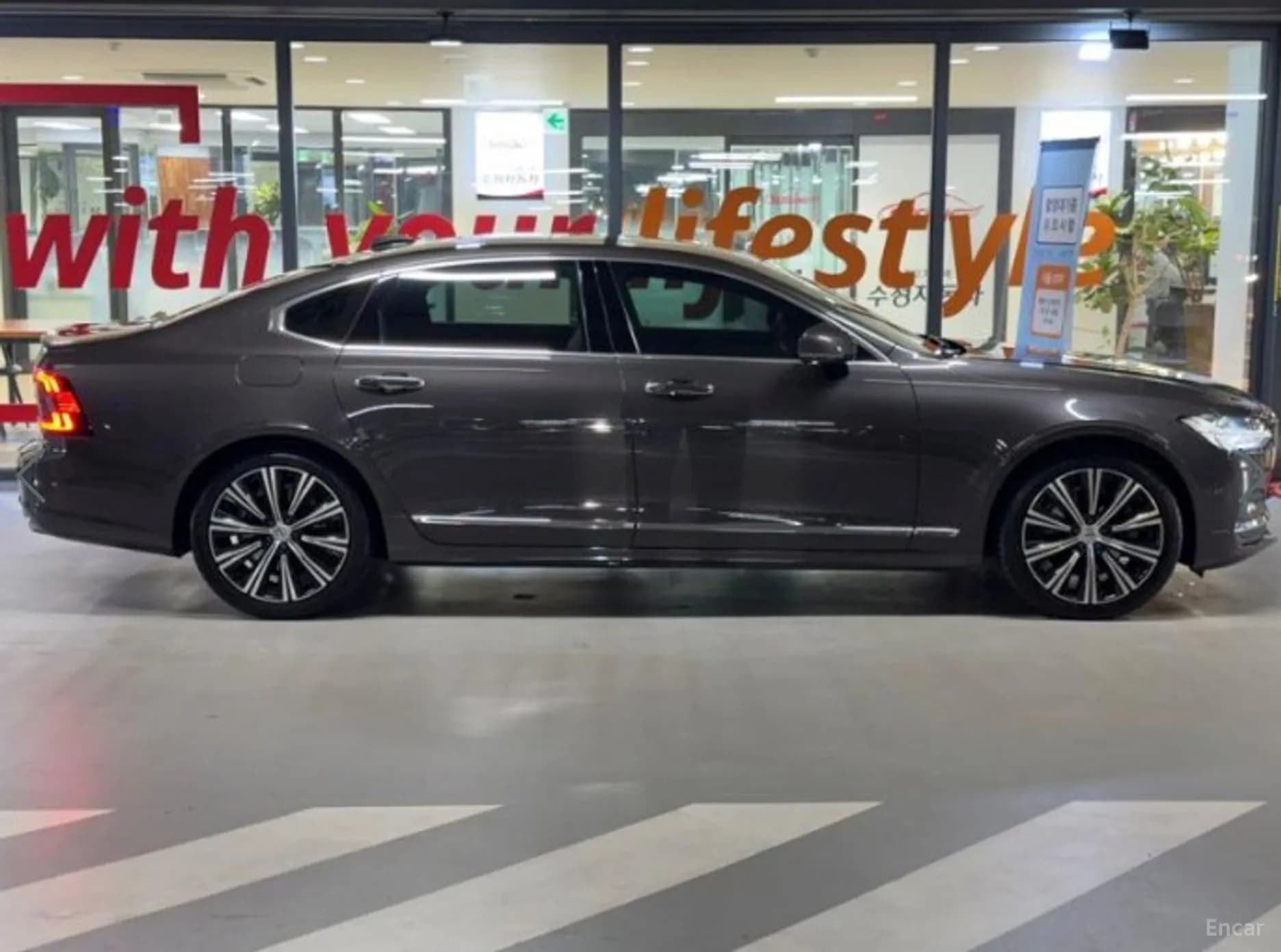S90
