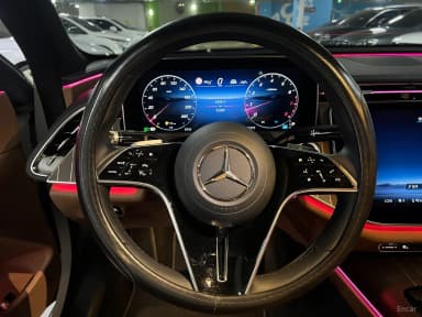E-Class W214