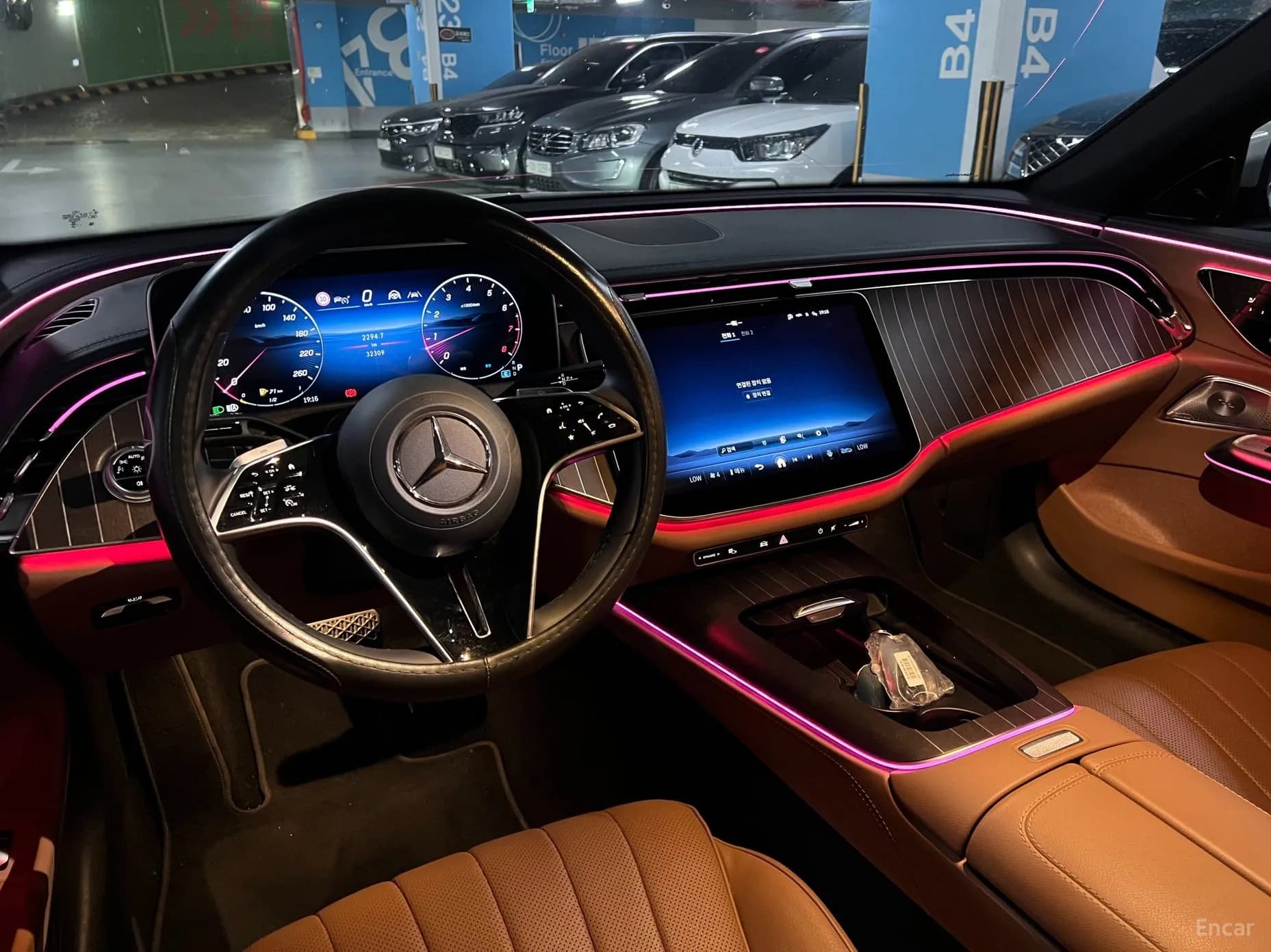 E-Class W214
