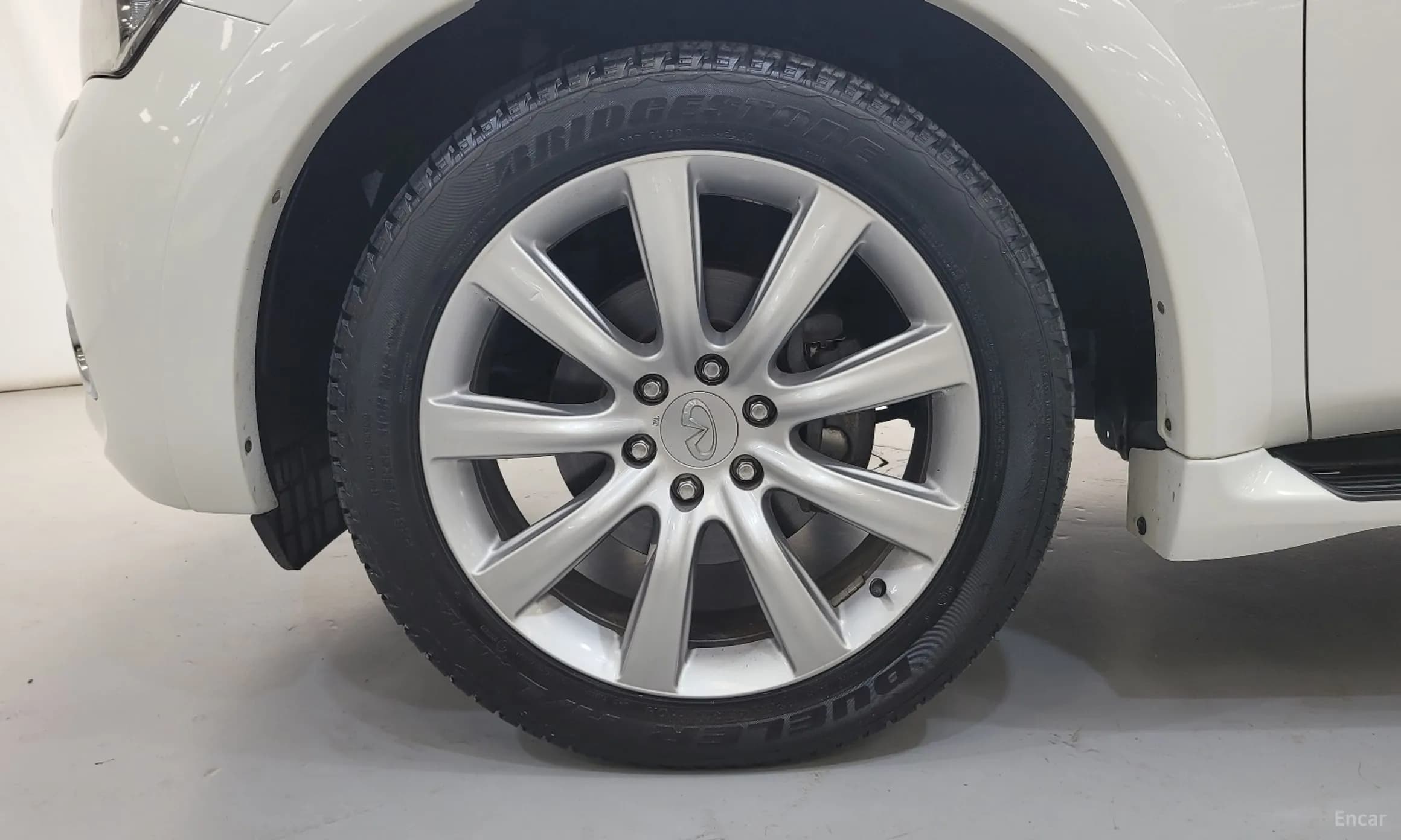 QX56