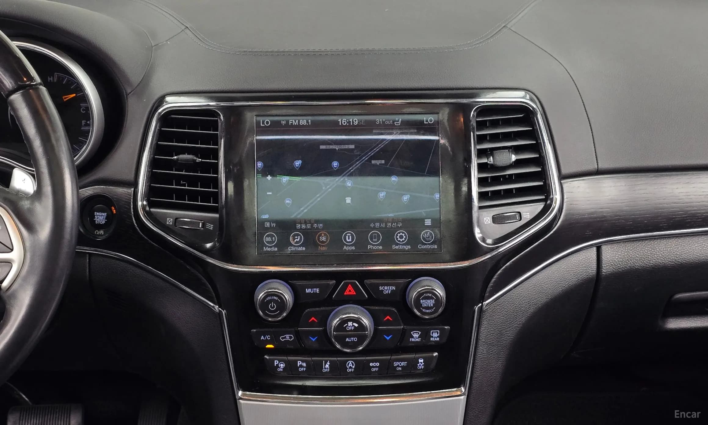 Grand Cherokee