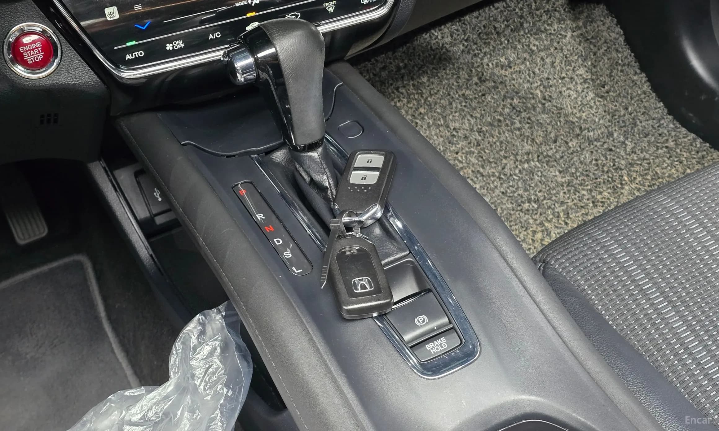 HR-V