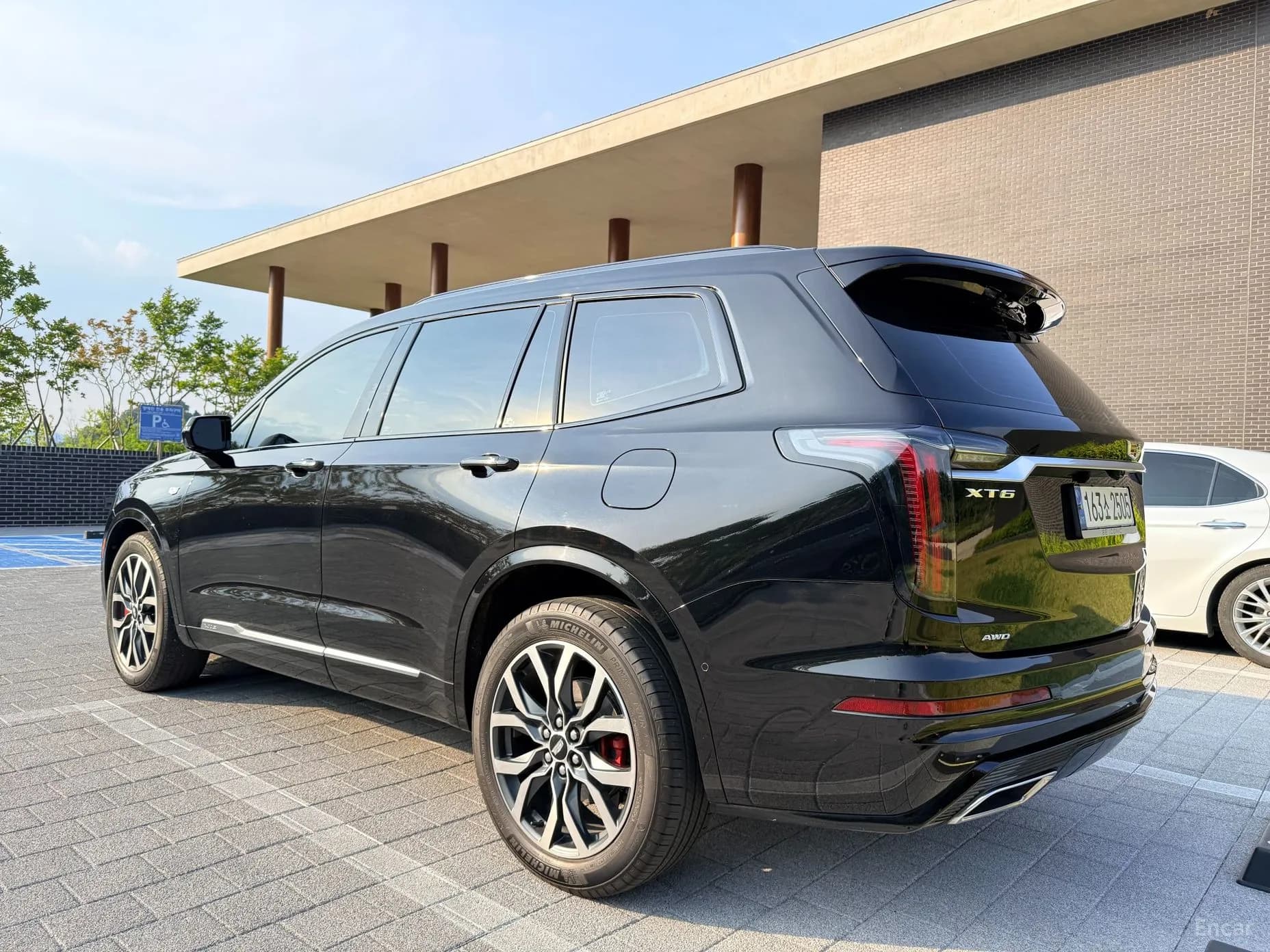 XT6