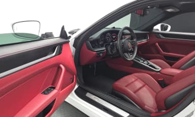 911 (992)