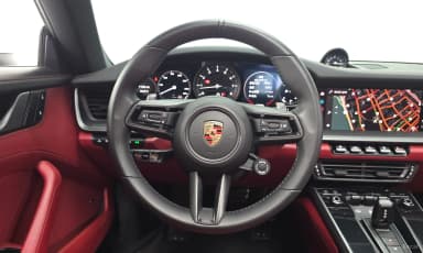 911 (992)