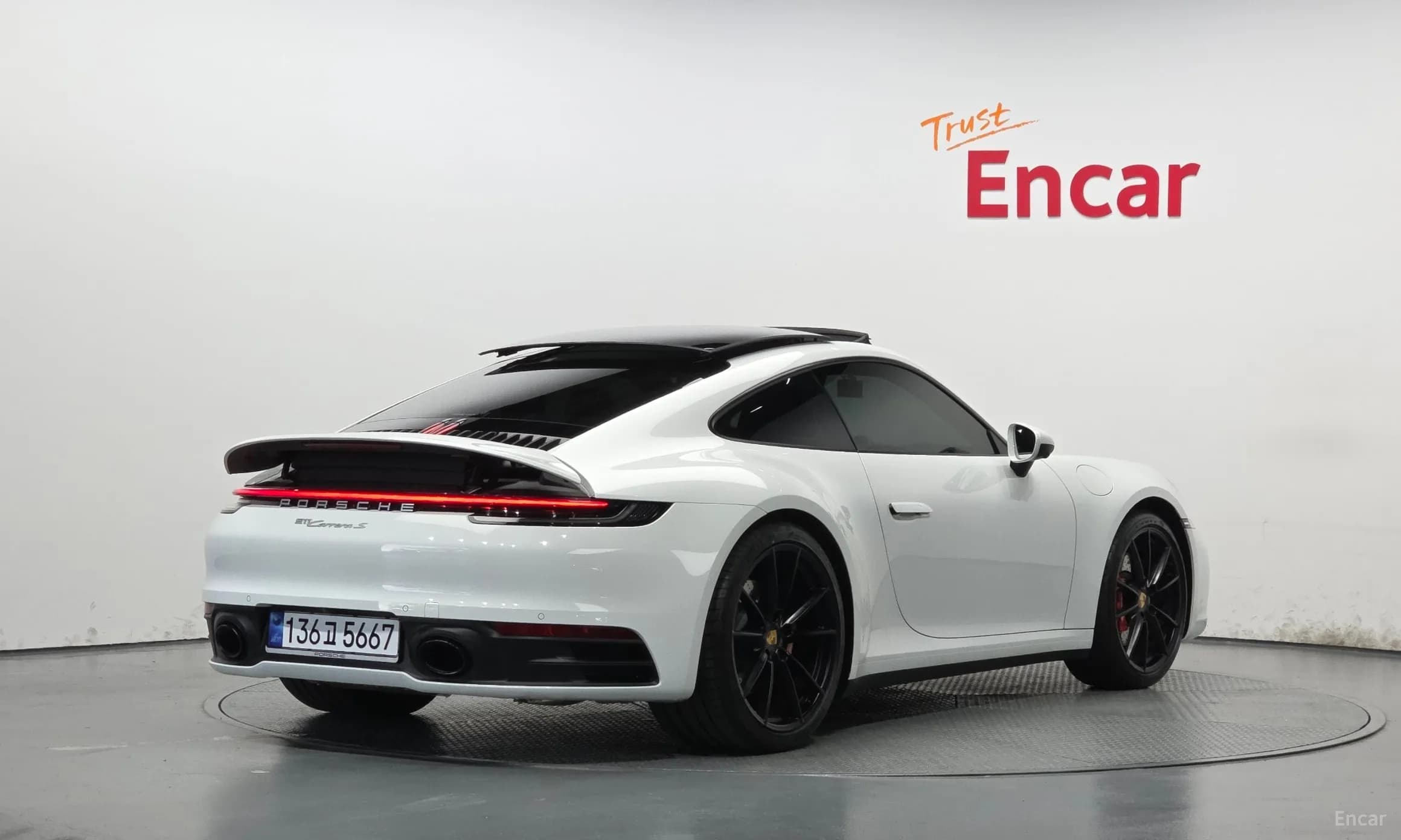 911 (992)