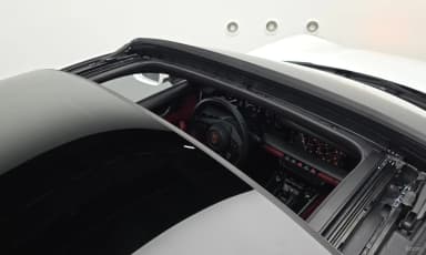 911 (992)
