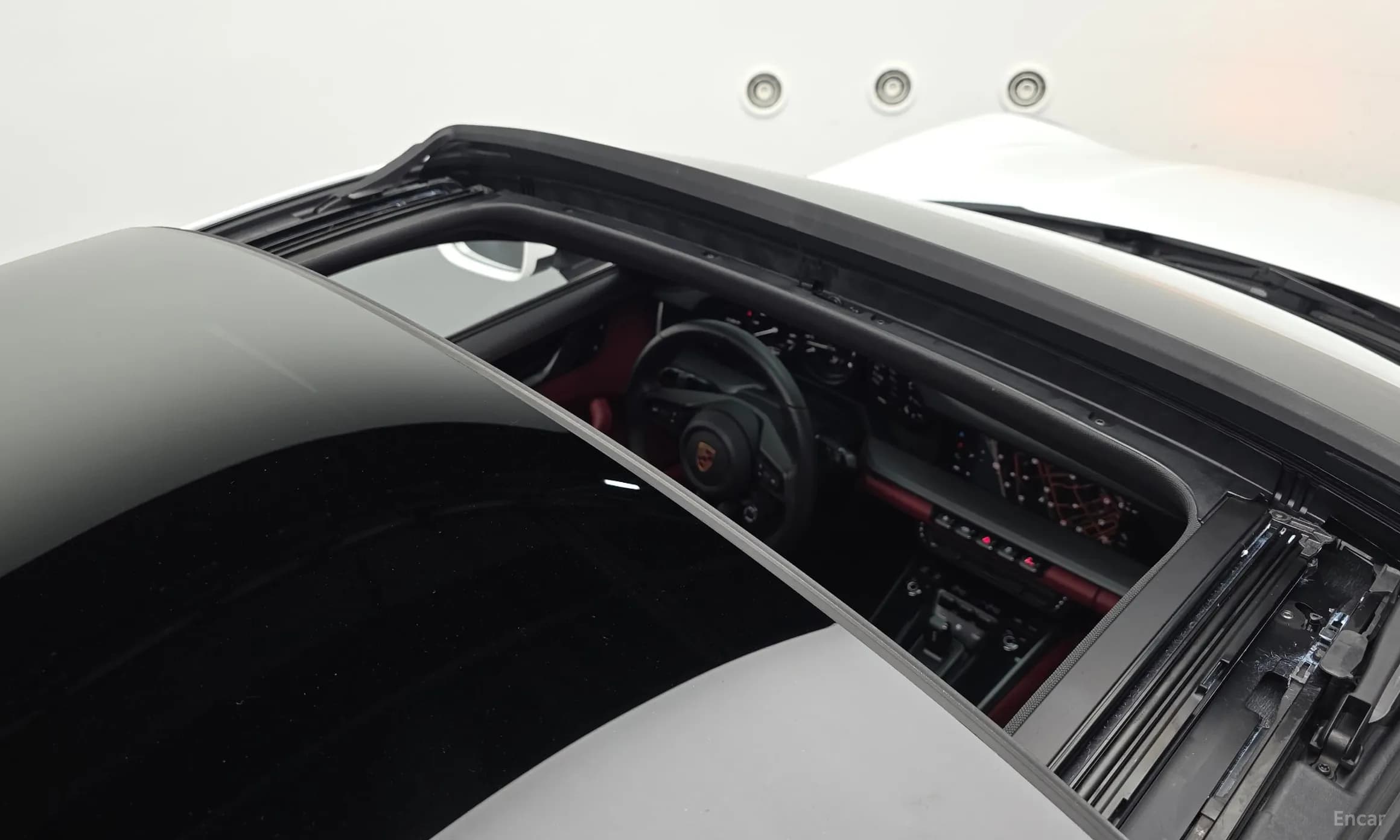 911 (992)