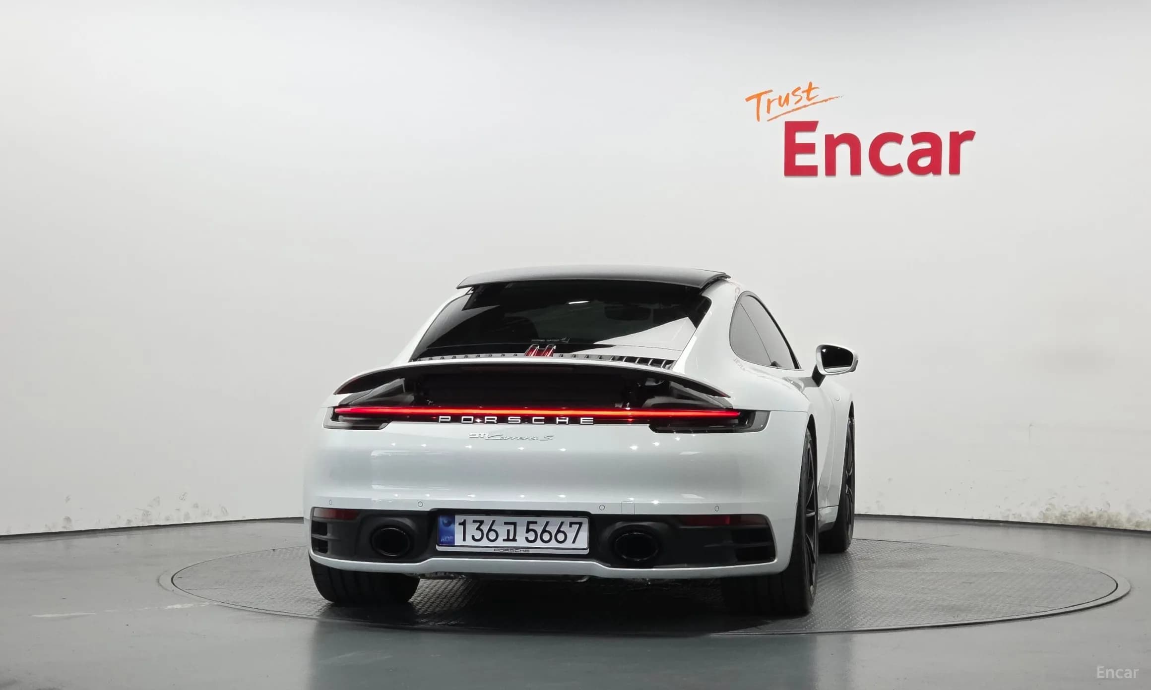 911 (992)