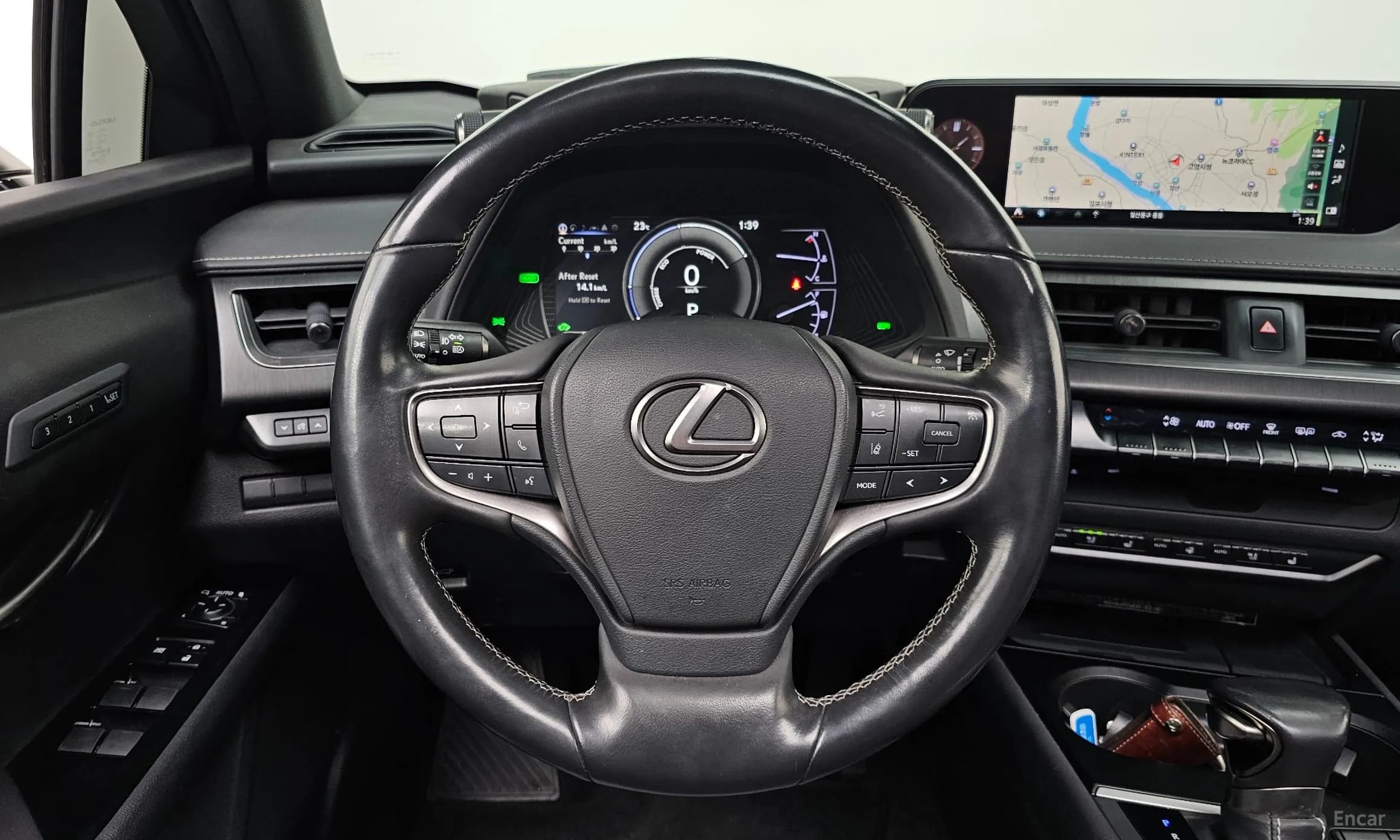UX250h