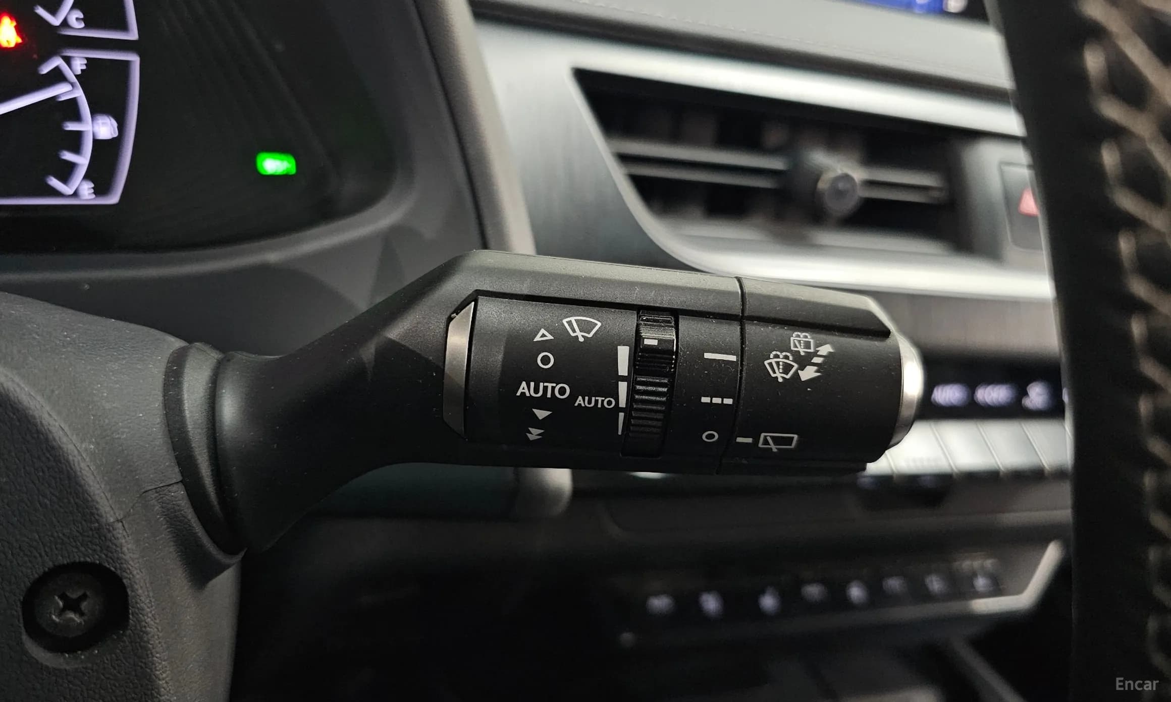 UX250h