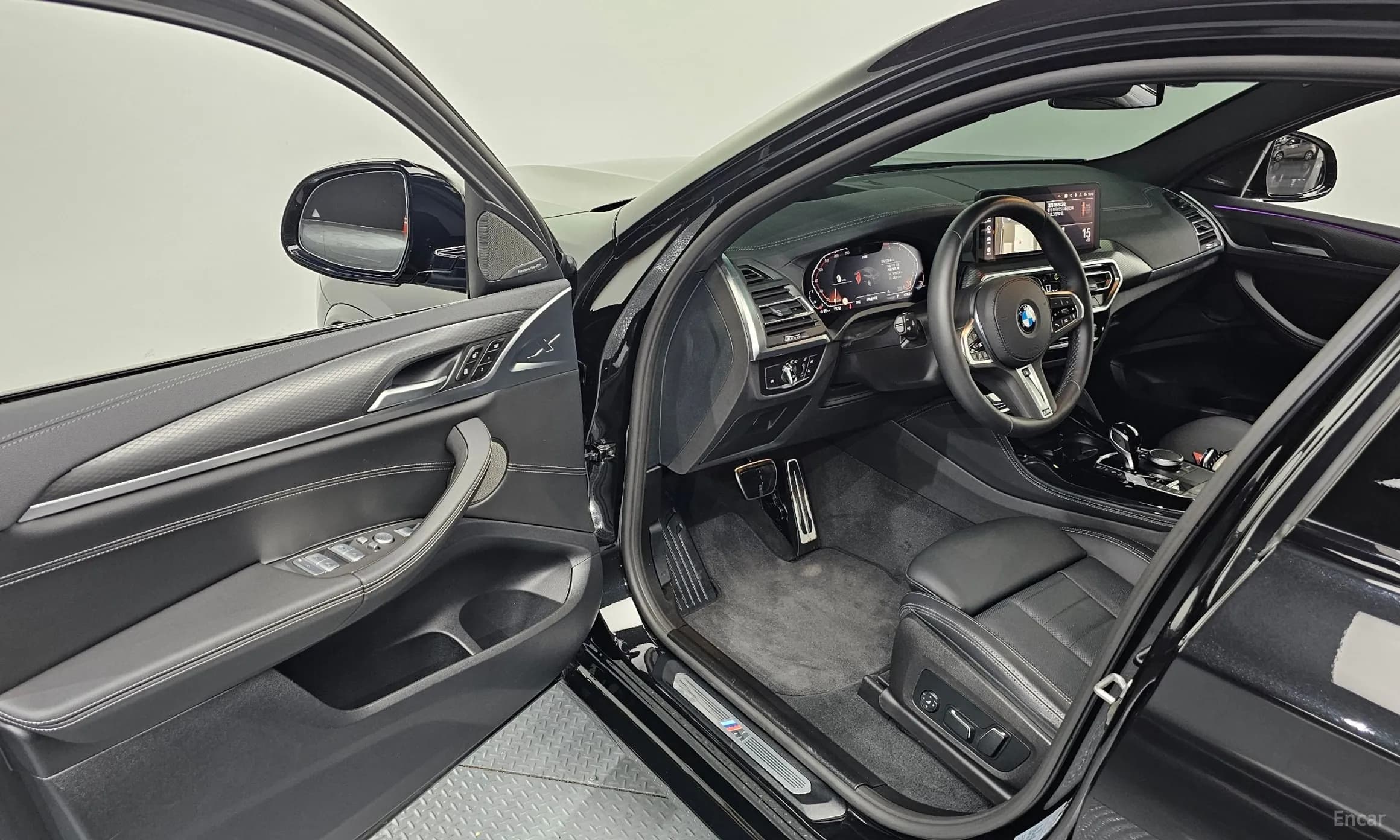X4 (G02)