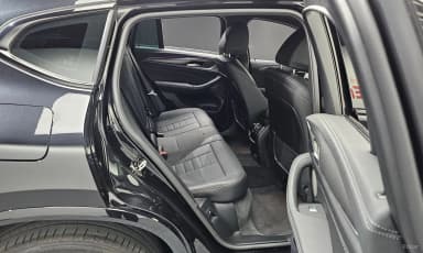 X4 (G02)