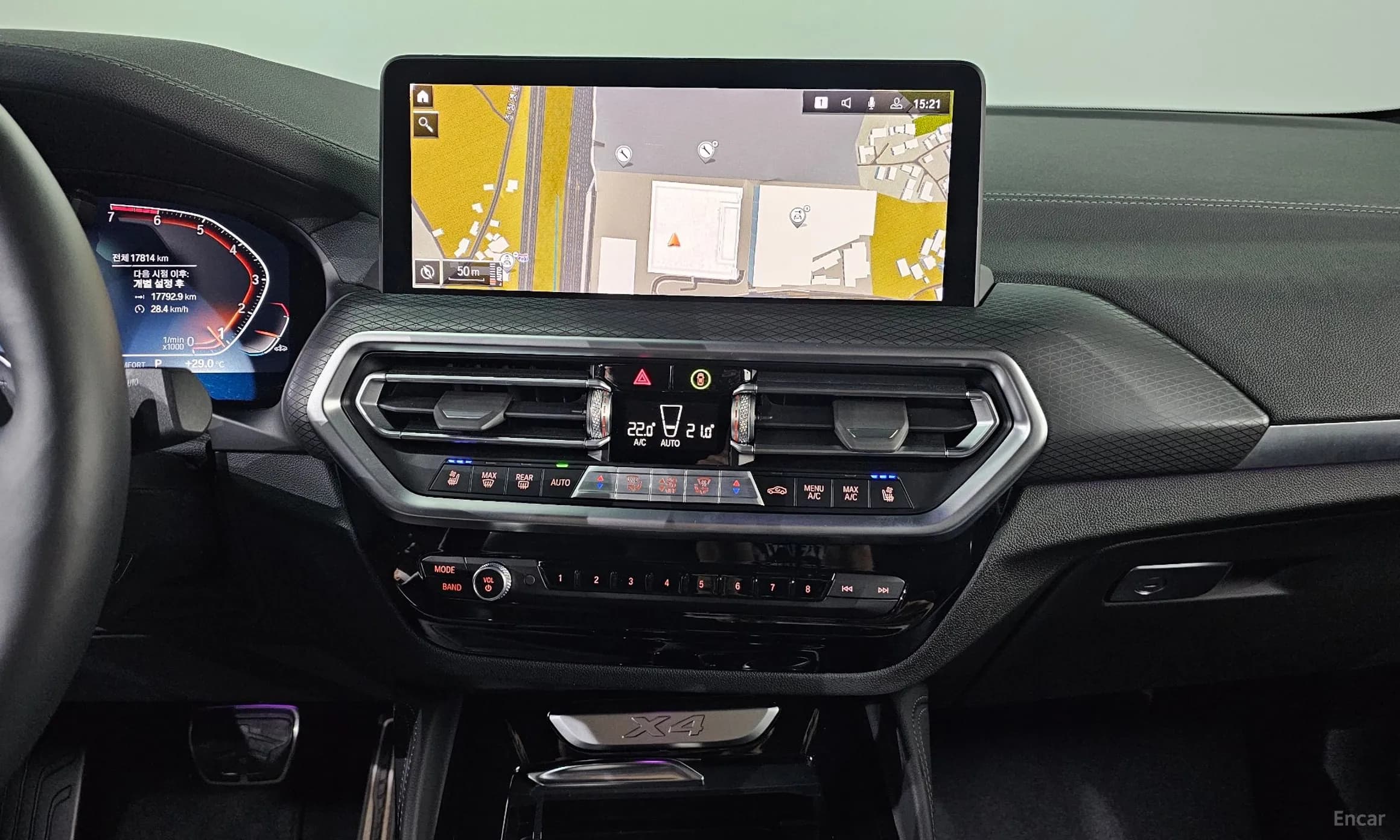 X4 (G02)