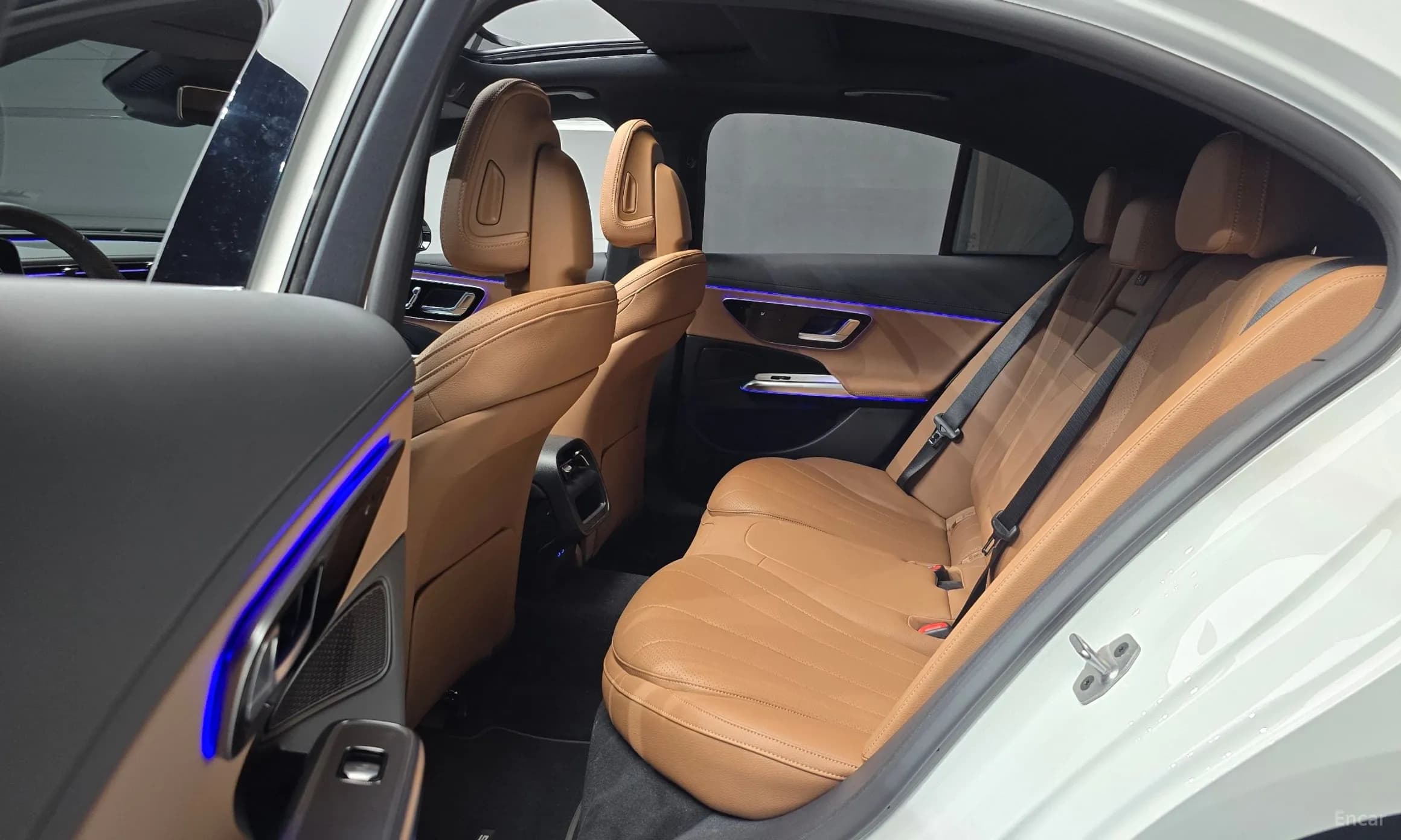 E-Class W214