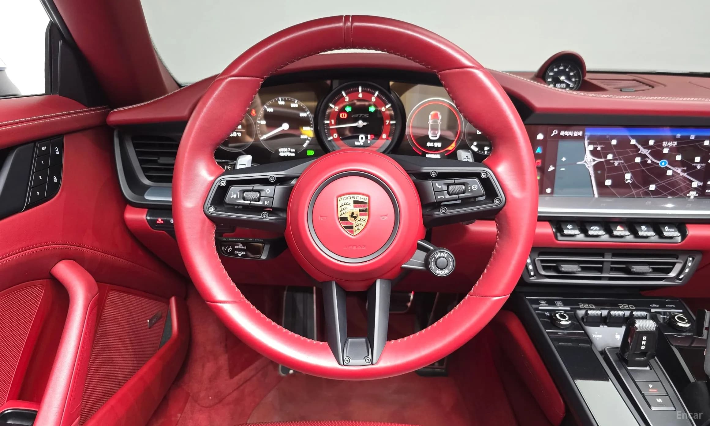 911 (992)
