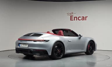 911 (992)
