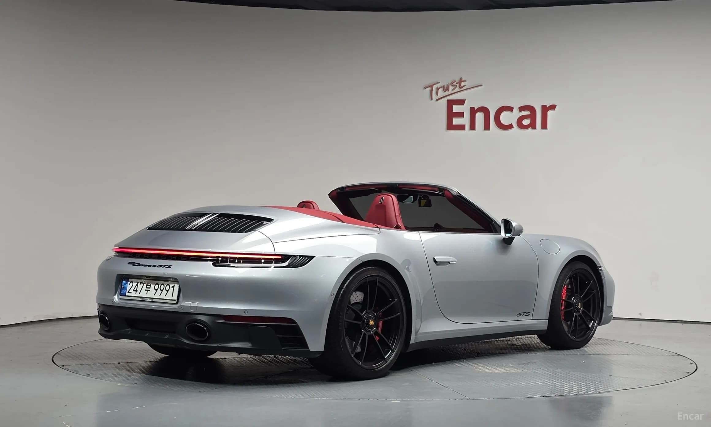911 (992)