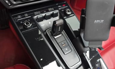 911 (992)