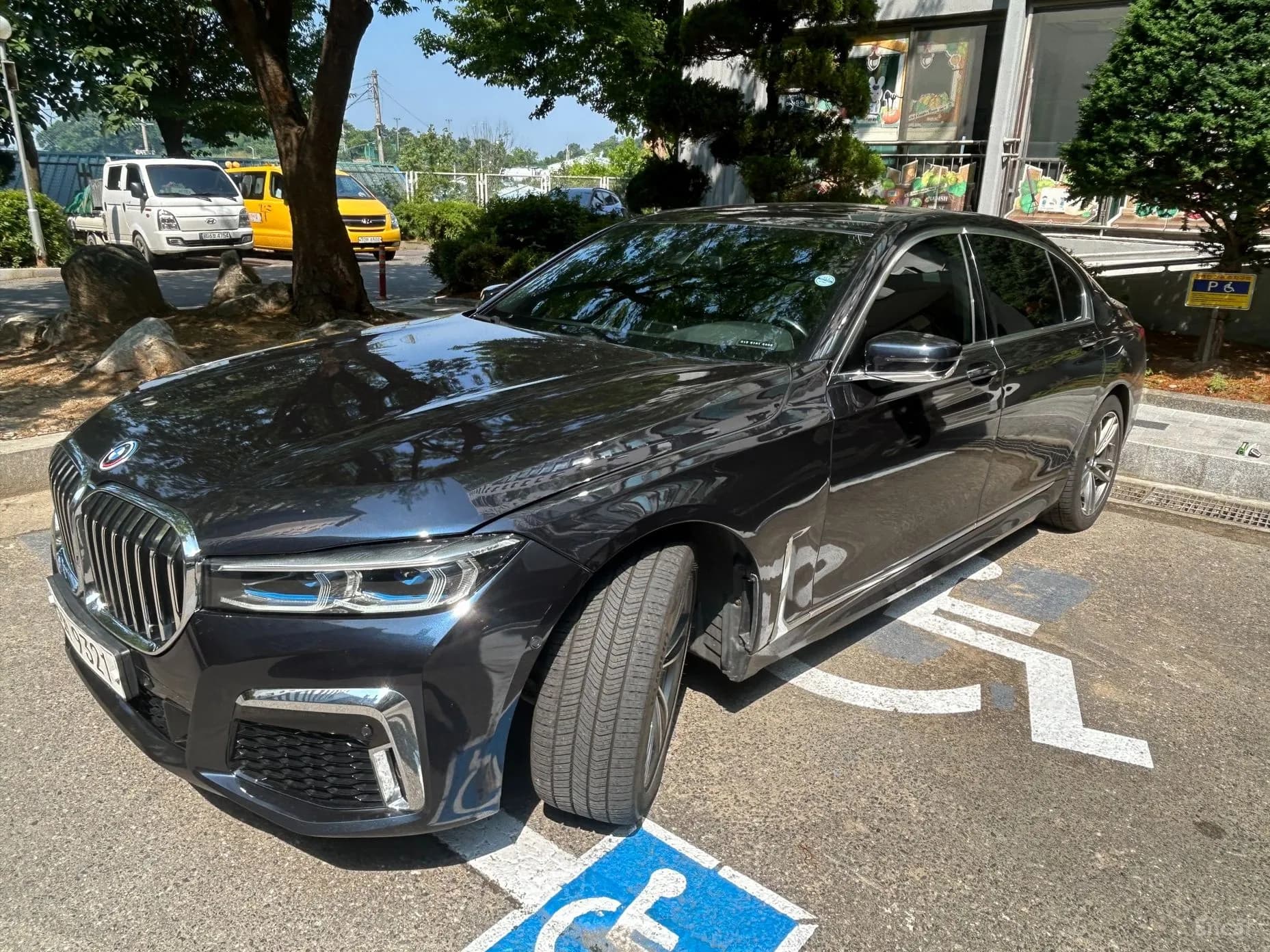 7 Series (G11)