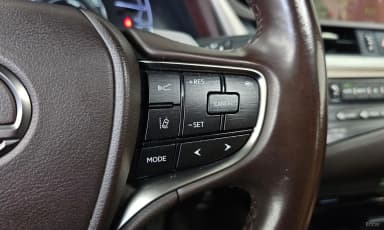 ES300h 7th Generation