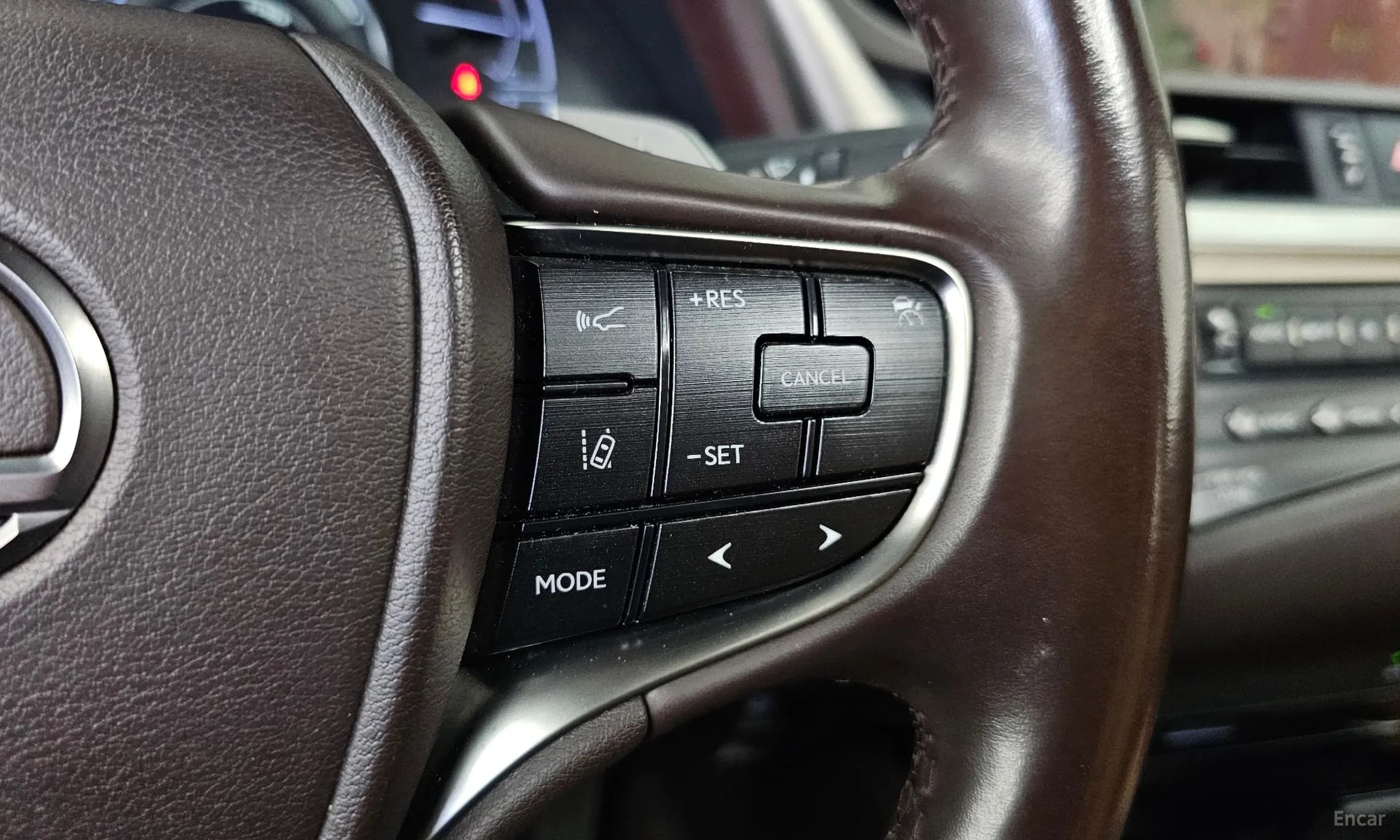 ES300h 7th Generation
