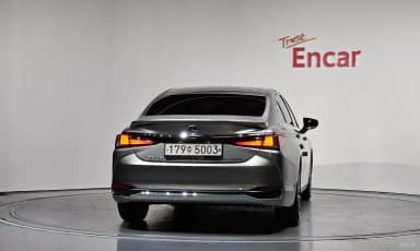 ES300h 7th Generation