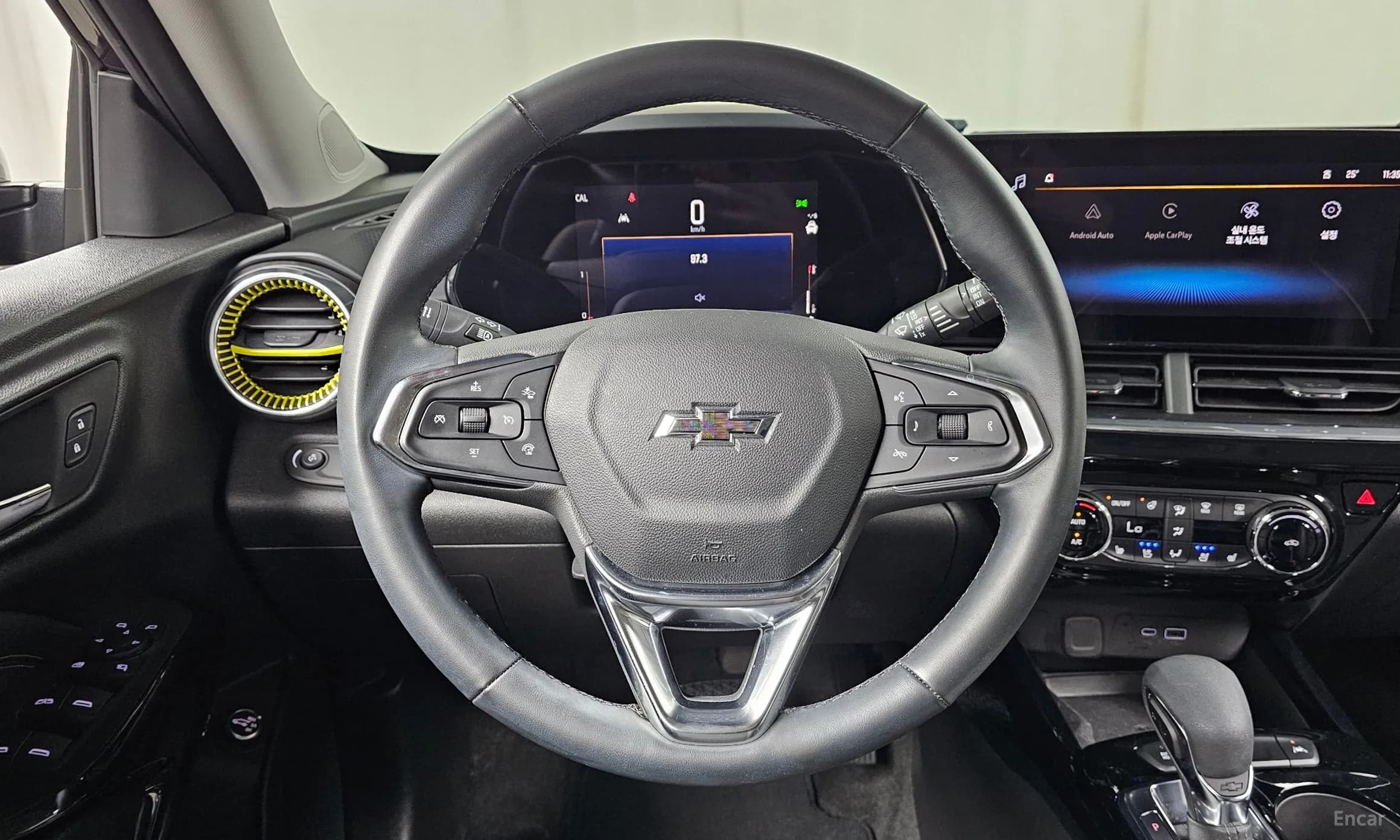 Trax Crossover