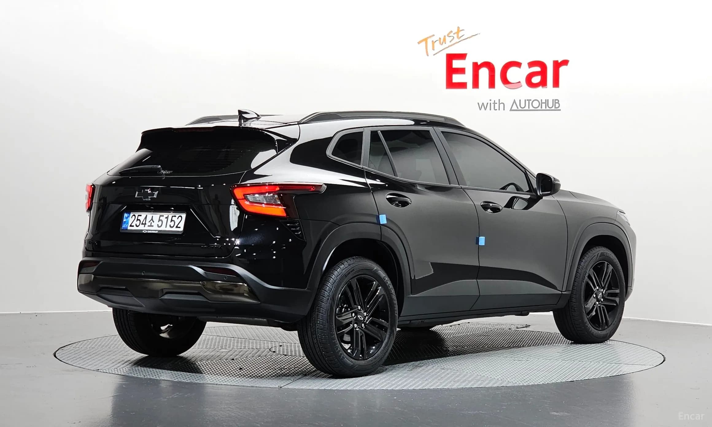 Trax Crossover