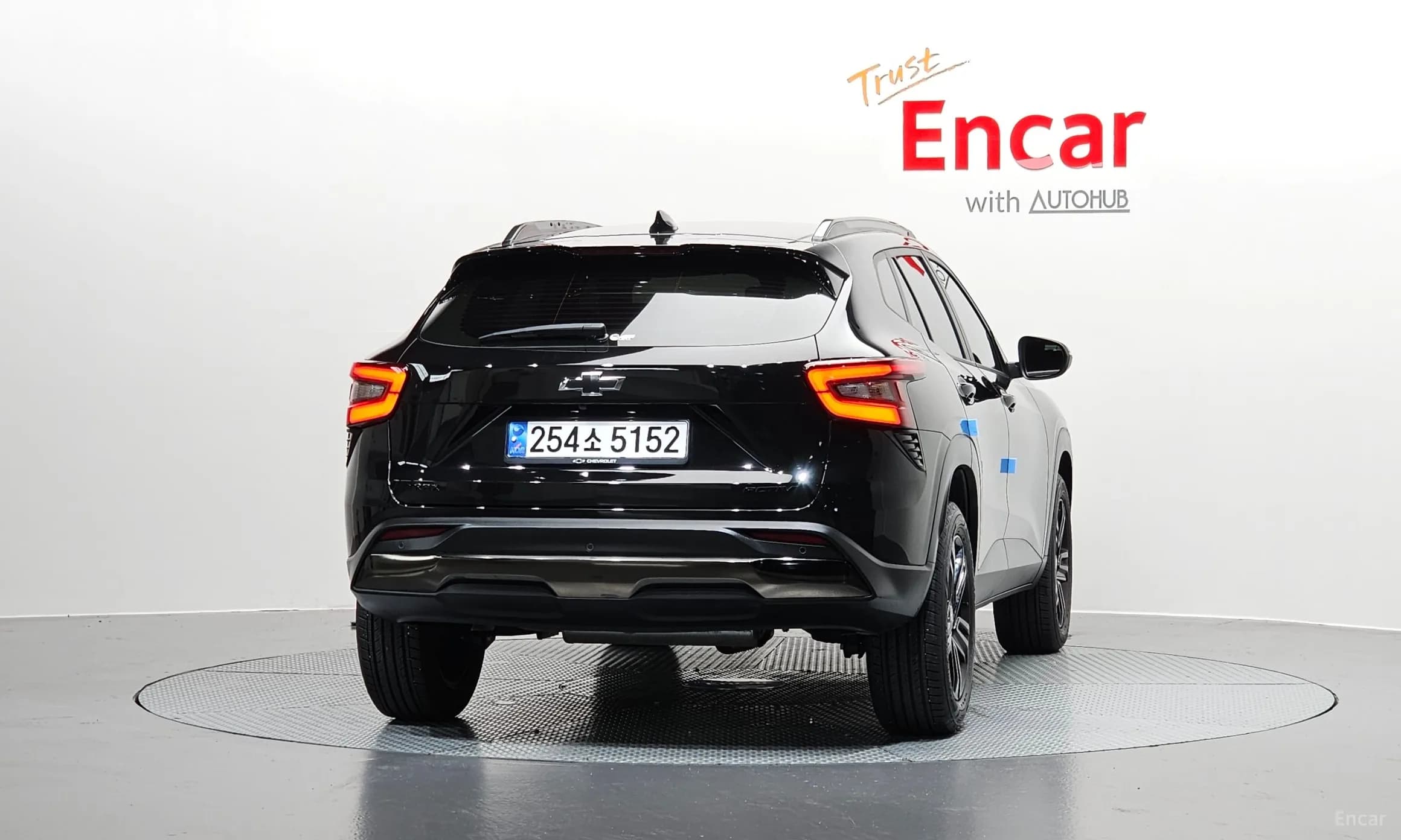 Trax Crossover