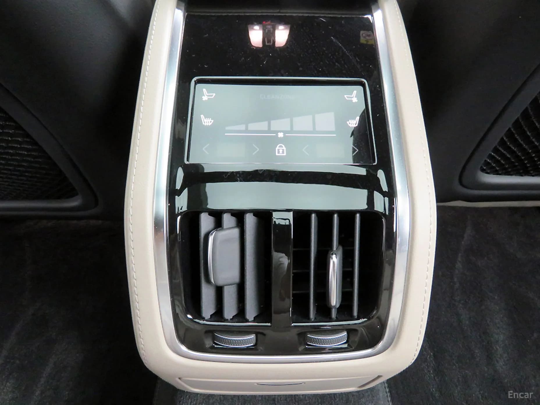 S90