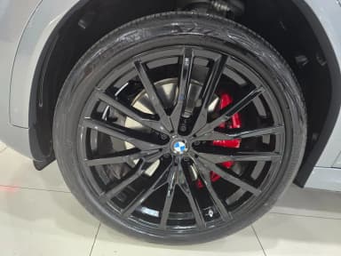 X6 (G06)