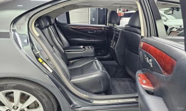 LS460L