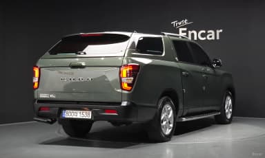 Rexton Sports Khan