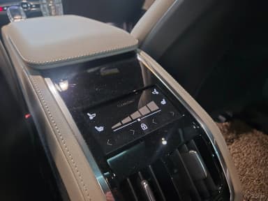 S90