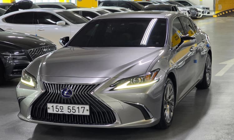 ES300h 7th Generation