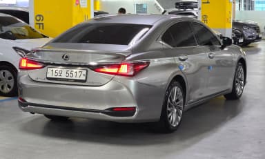 ES300h 7th Generation