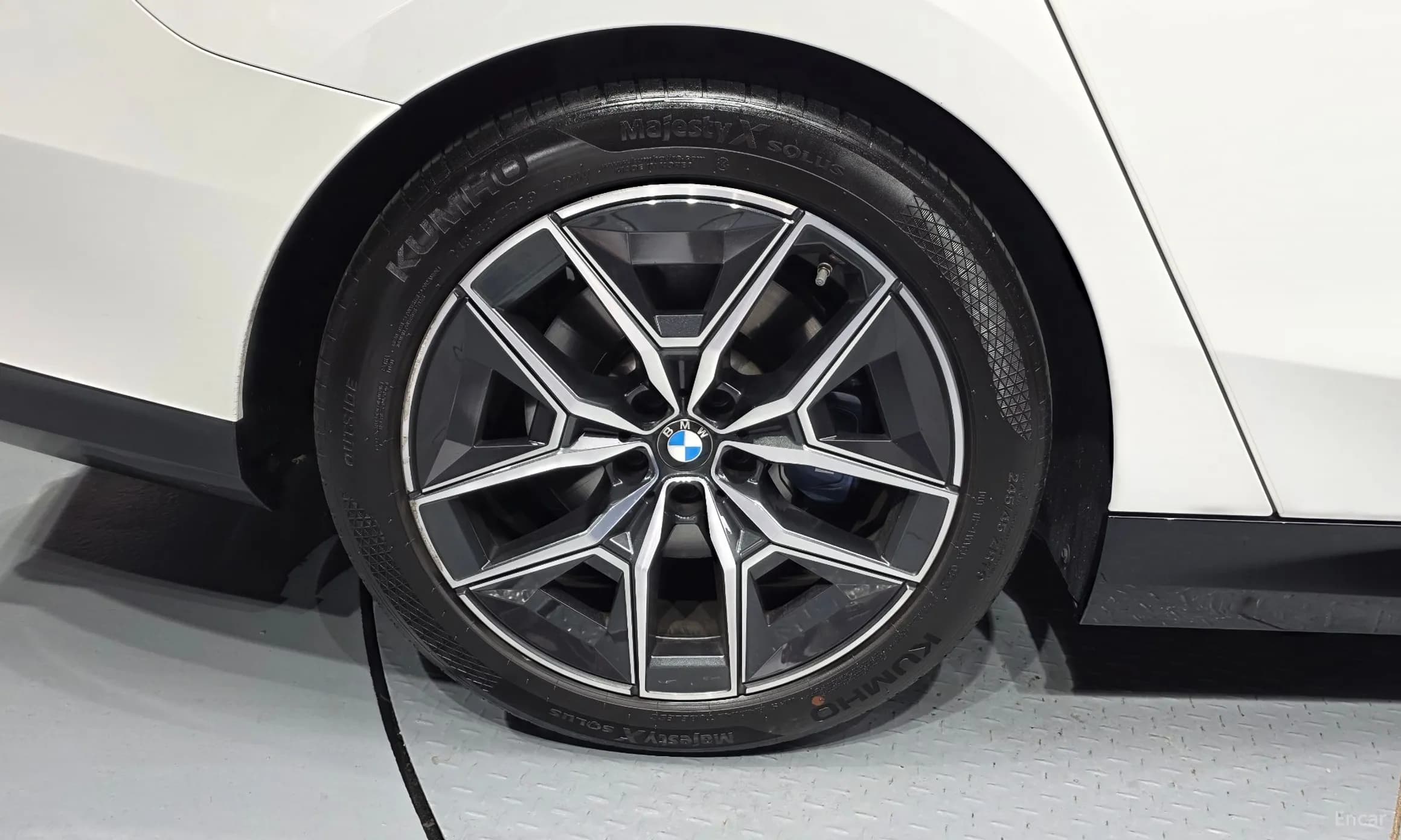 5 Series (G60)