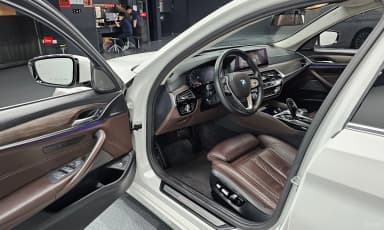 5 Series (G30)