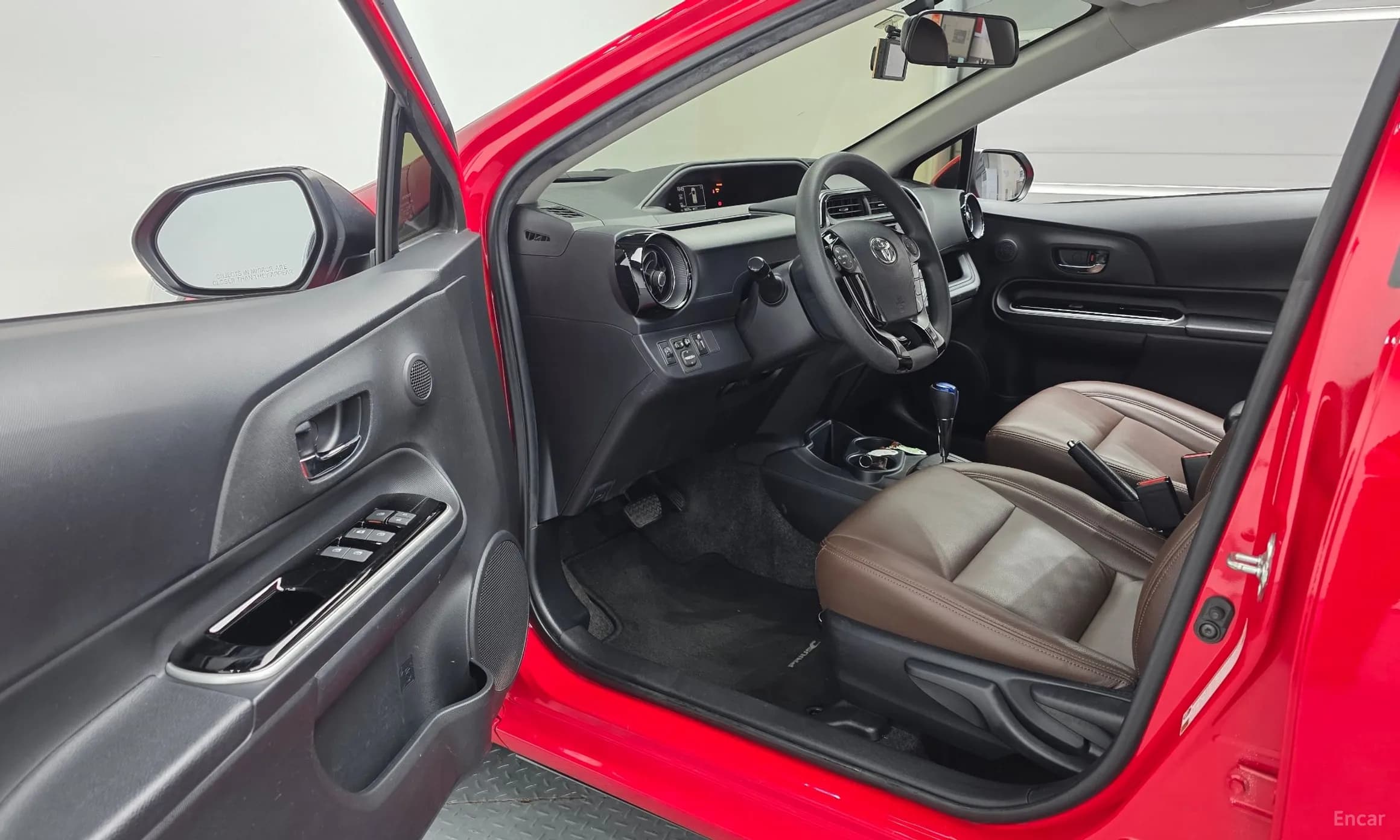 Prius C