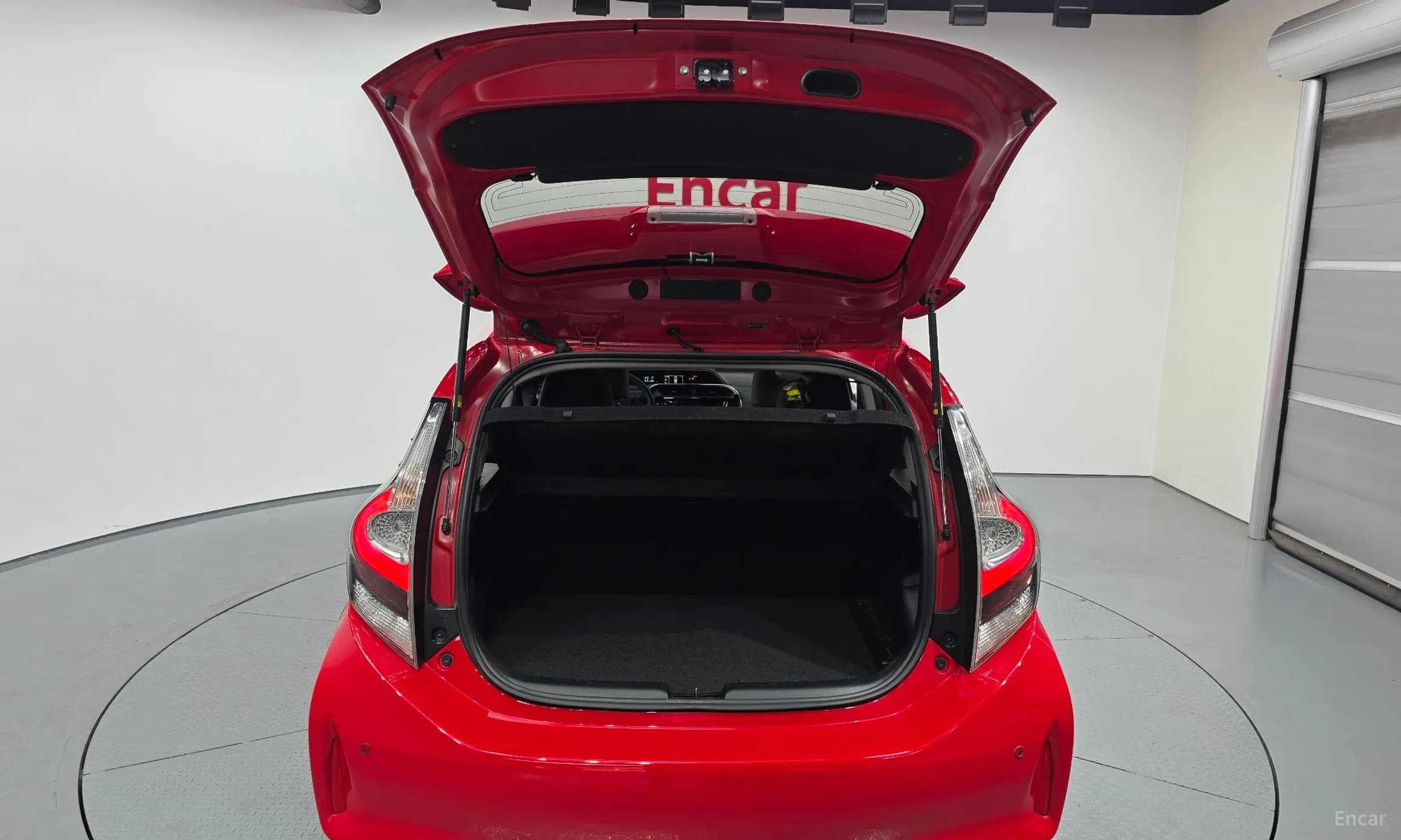 Prius C