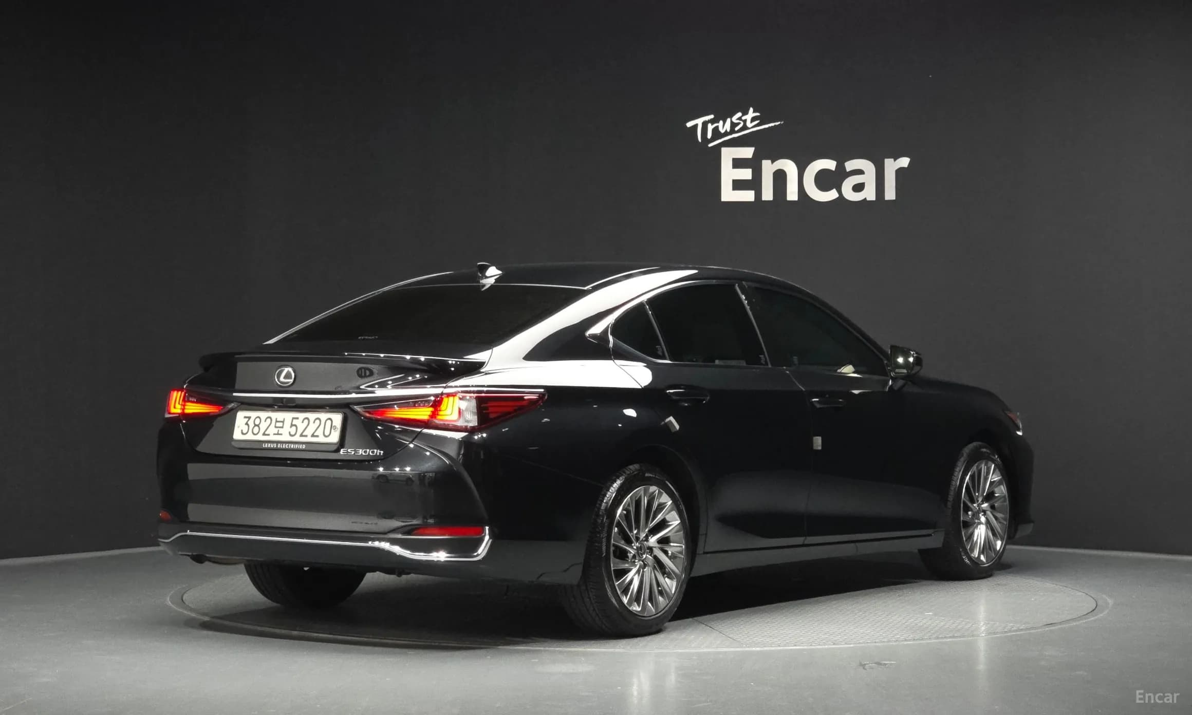 ES300h 7th Generation
