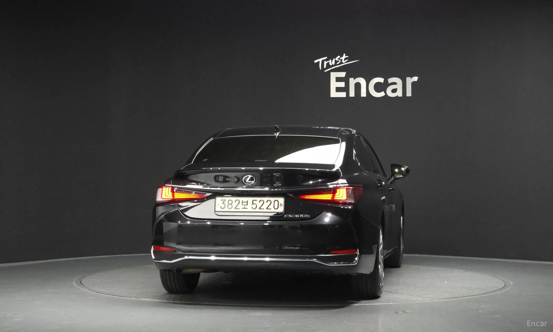 ES300h 7th Generation