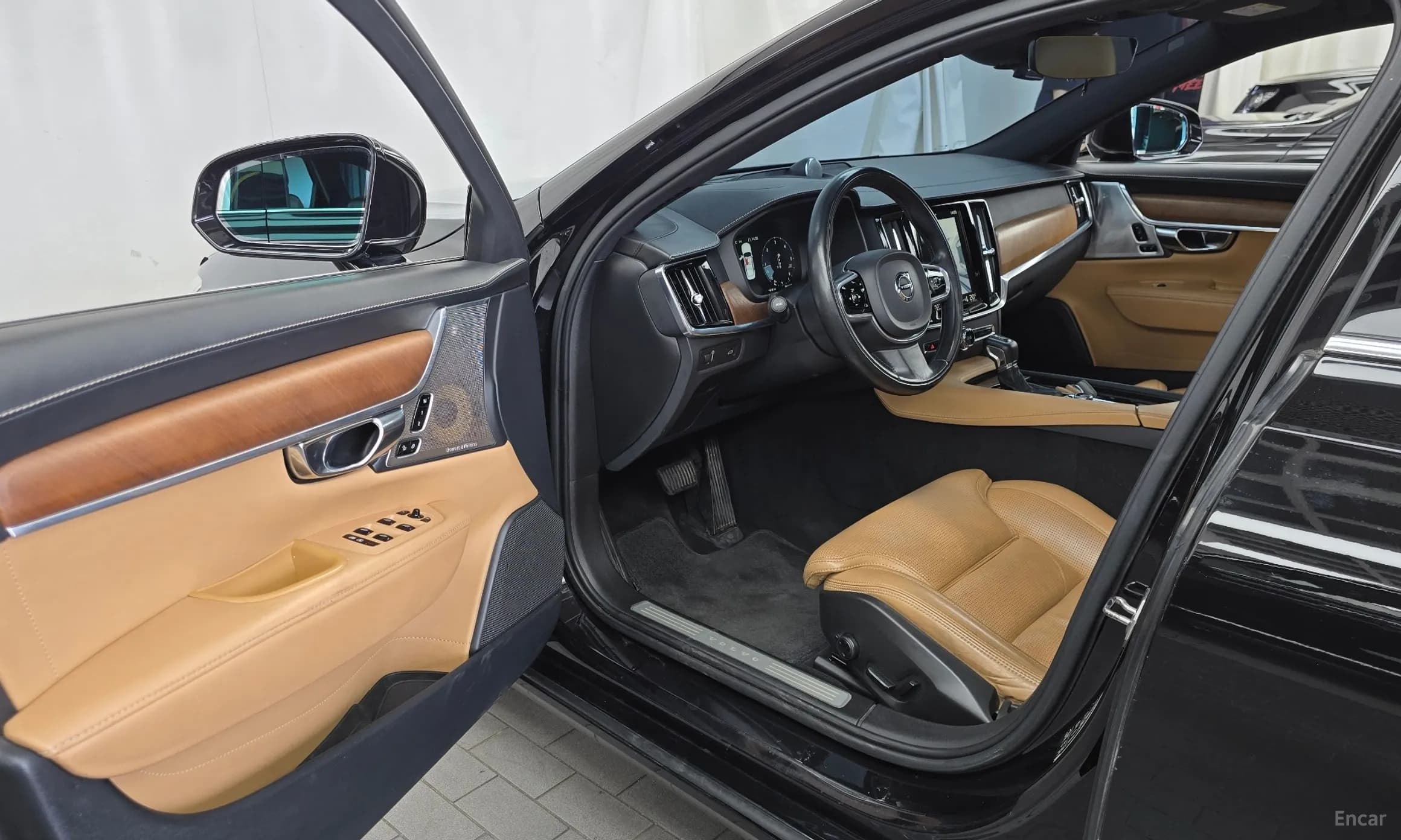 S90