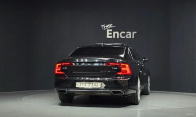 S90